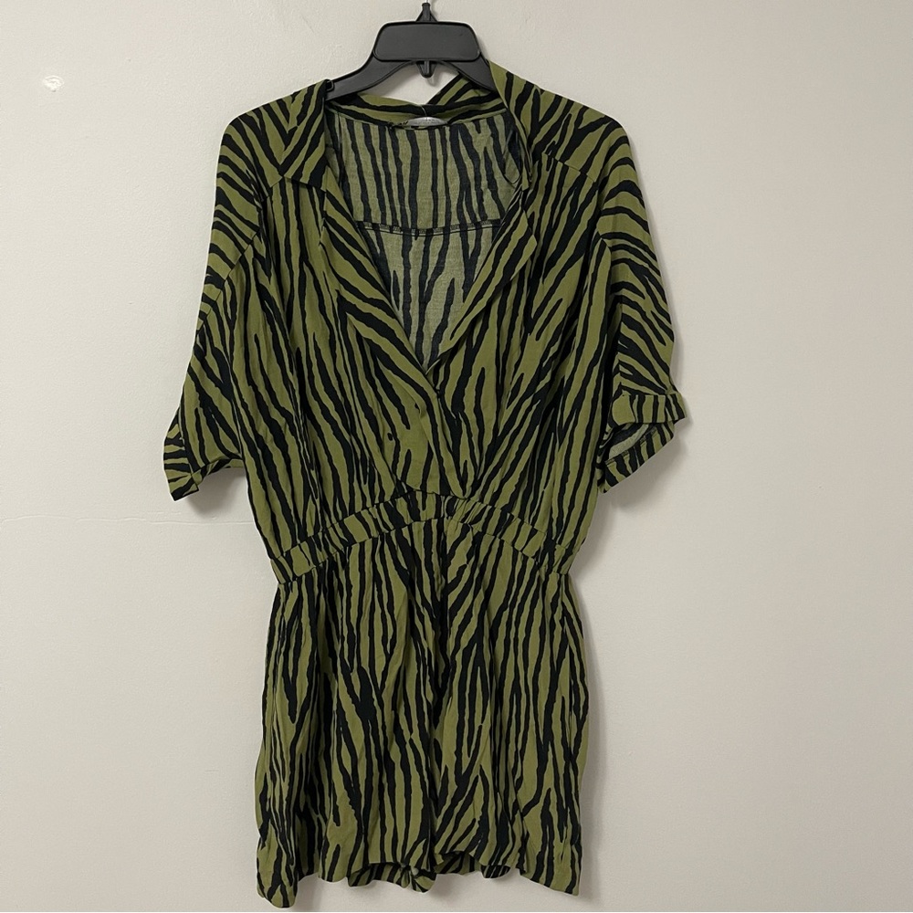 Zara green Tiger print romper jumpsuit - Picture 4 of 6